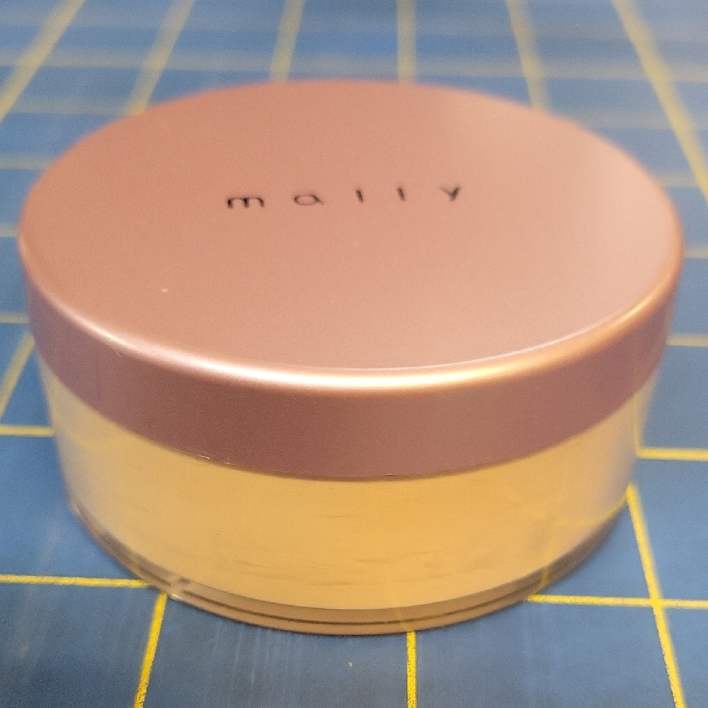 Mally Beauty Poreless Perfection Skin Finisher Tan 8.5g New